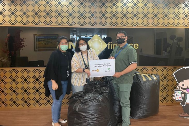 MNC Finance x Kamibox Kolaborasi Gerakan Daur Ulang Sampah Anorganik Perkantoran