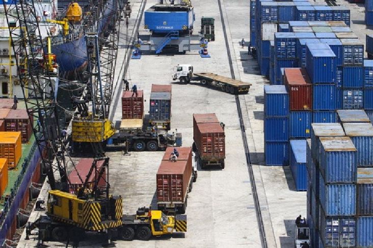 Pengusaha Logistik Tak Terima Tarif Pas Pelabuhan Priok Dinaikkan Sepihak