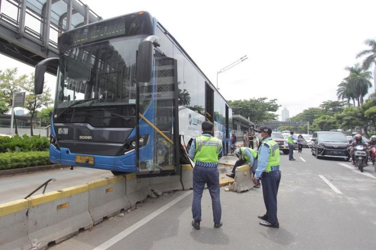 Marak Kecelakaan, Dishub DKI dan KNKT Audit Jam Kerja Sopir Bus Transjakarta