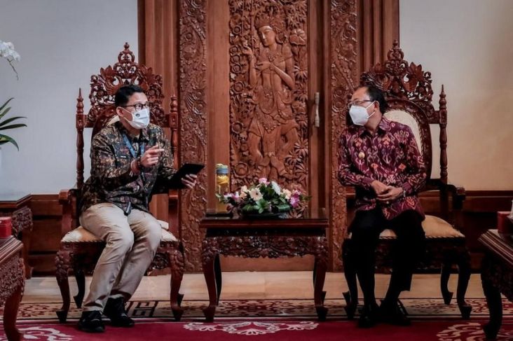 Percepat Pemulihan Parekraf Bali, Menparekraf Bahas dengan Gubernur dan Wagub