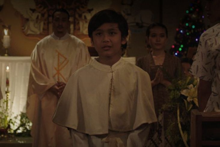 Vision Plus Sampaikan Pesan Kehangatan Keluarga lewat Lukas: The Journey of an Altar Boy