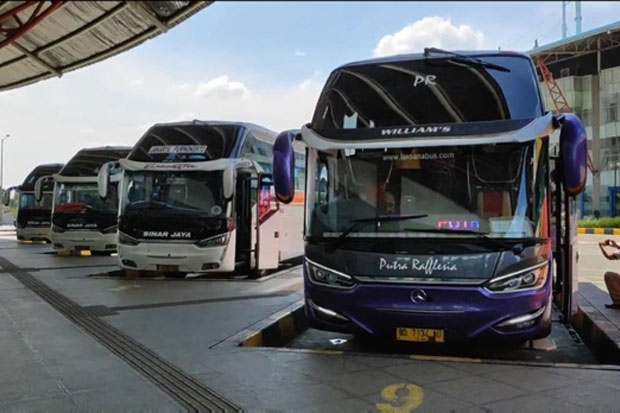 Libur Nataru, Penumpang Bus di Terminal Lebak Bulus Diprediksi Capai 300 Orang di Akhir Pekan