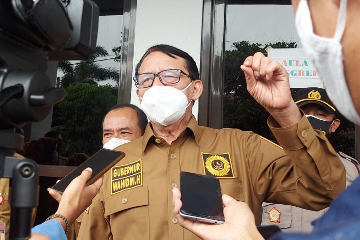 Keukeuh Tidak Revisi UMK, Gubernur Banten Minta Polisi Tindak Buruh yang Duduki Ruang Kerjanya