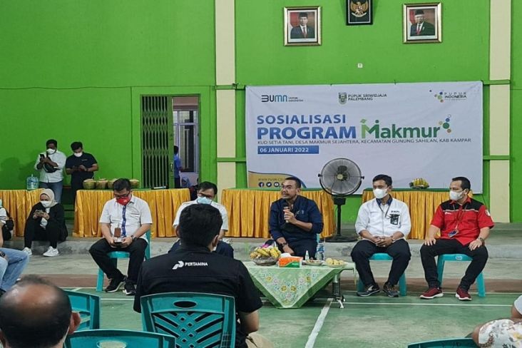 Stafsus Erick Thohir Jawab Keluhan Petani Sawit Riau lewat Program Makmur