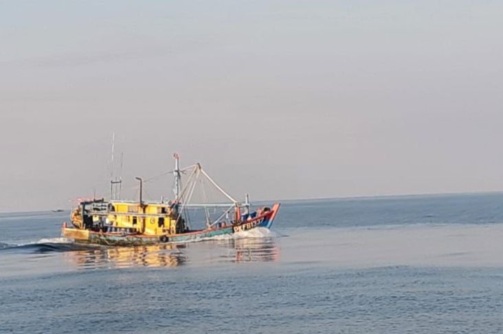 Berantas Illegal Fishing, KKP Tangkap Kapal Ikan Asing Asal Malaysia di Selat Malaka