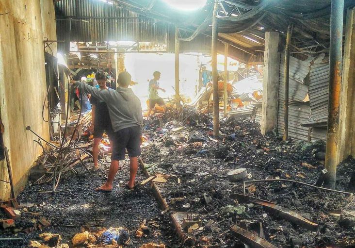 Polisi Lakukan Penyelidikan Kebakaran Pasar Bululawang Malang yang Ludeskan 51 Kios