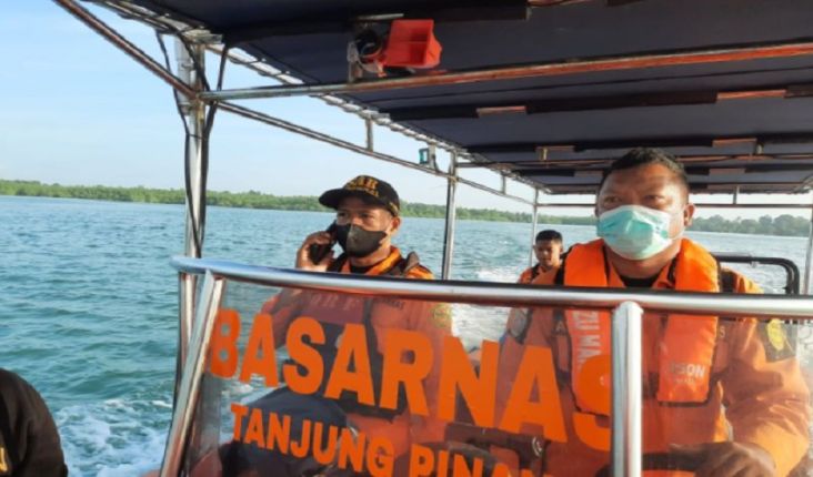 Tim SAR Sisir Perairan Bintan Cari Korban Kapal Pompong Hilang