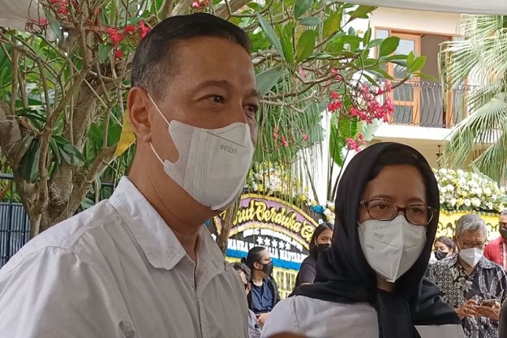 Maura Magnalia Anak Nurul Arifin Sempat Dilarikan ke Rumah Sakit