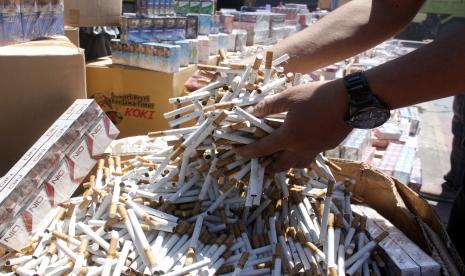 Rugikan Negara, Produsen Rokok Ilegal Harus Ditindak Tegas