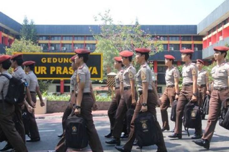 Lulus Kuliah Ingin Jadi Perwira Polisi, Simak Cara Daftarnya!