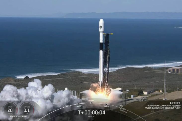 SpaceX Sukses Luncurkan Satelit Mata-Mata Rahasia Militer AS