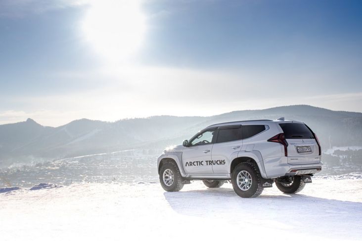 Acrtic Trucks Bikin Mitsubishi Pajero Sport Siap Berpetualang di Salju