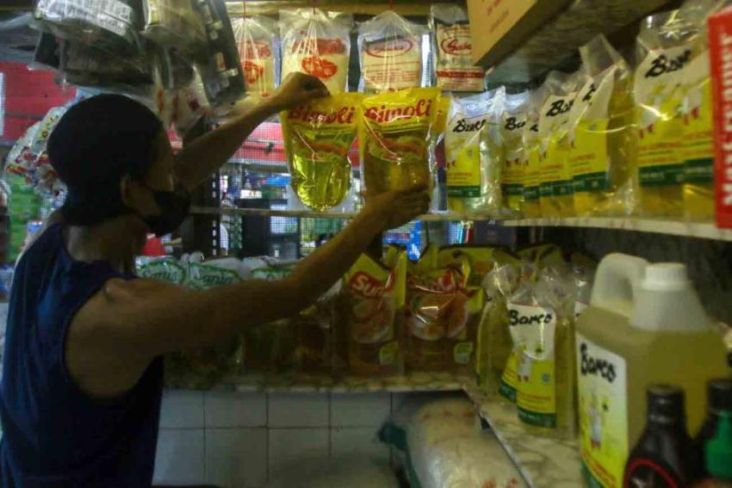 Holding Pangan Guyur 57,5 Ton Minyak Goreng ke Pedagang Pasar