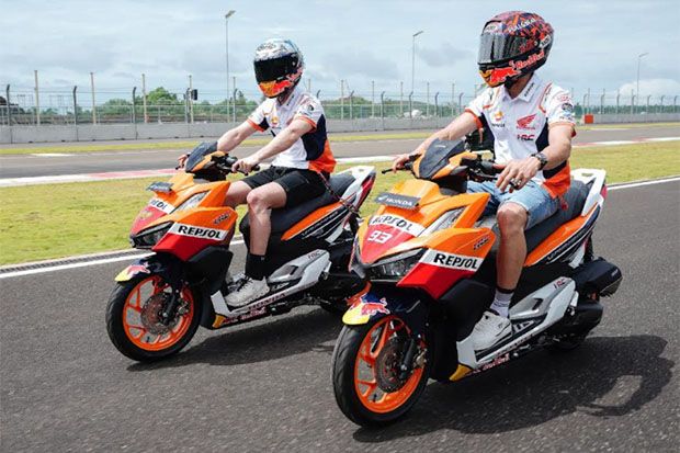 Marquez dan Espargaro Tunggangi Honda Vario 160 di MotoGP Mandalika