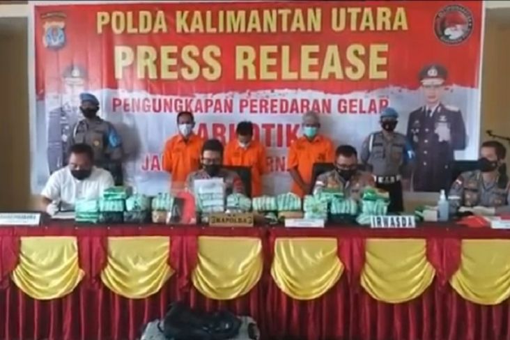 2 WNA Malaysia Tak Berkutik Diringkus di Laut Indonesia, Polisi Sita 30,7 Kg Sabu