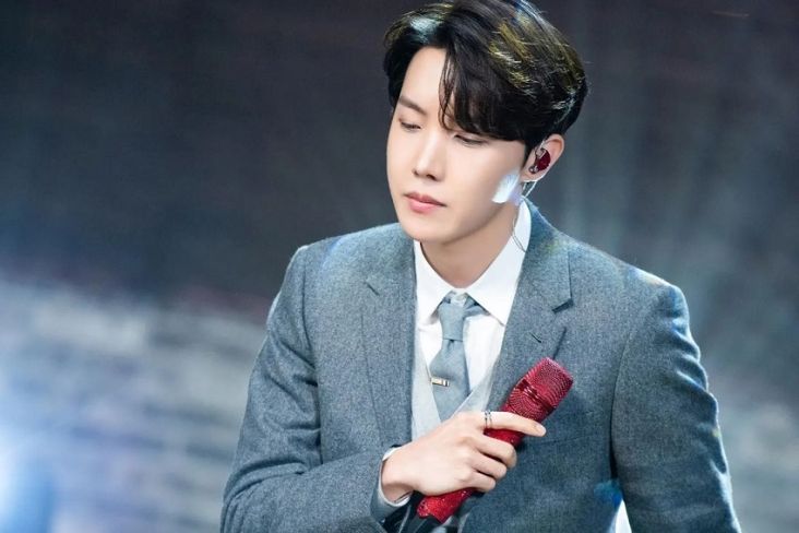 J-Hope BTS Ultah ke-29, Jin Berikan Hadiah Sikat Toilet Emas
