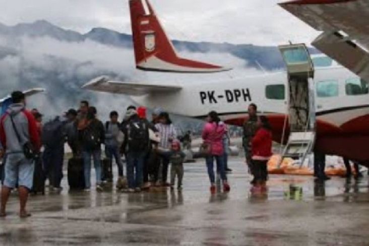 Diserang KKB Papua, Bandara Aminggaru Ditutup Sementara