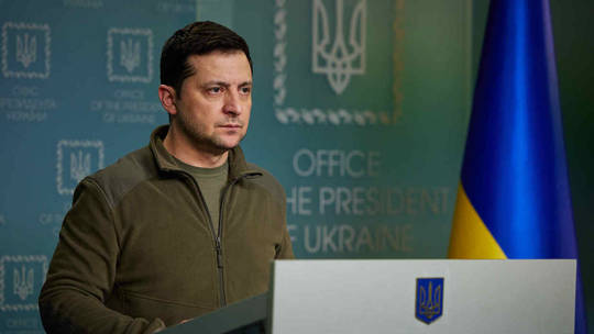 Presiden Ukraina Zelensky Pimpin Perang dari Persembunyian di Kiev
