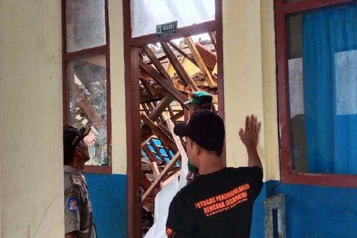 Diguncang Gempa M4,8 Bayah Banten, Bangunan Sekolah di Sukabumi Ambruk