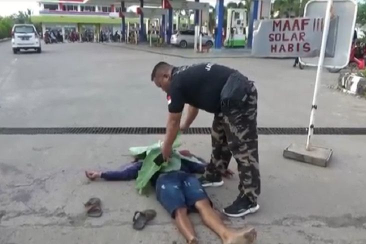 Saling Senggol, Pria di Palembang Tewas Terkapar Ditusuk di SPBU