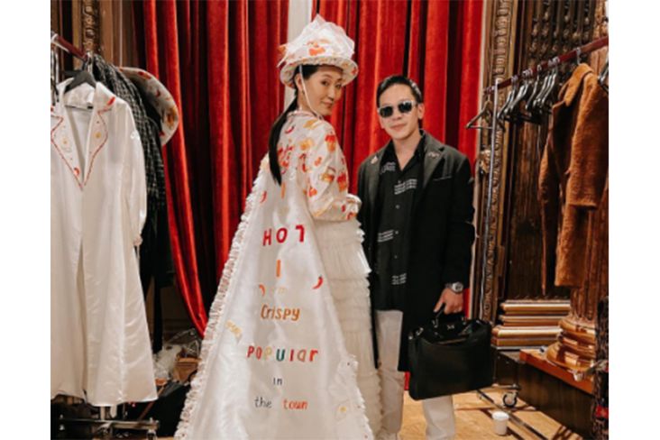 Heboh Klaim Geprek Bensu Tampil di Paris Fashion Week 2022, Netizen: Lawak Bener