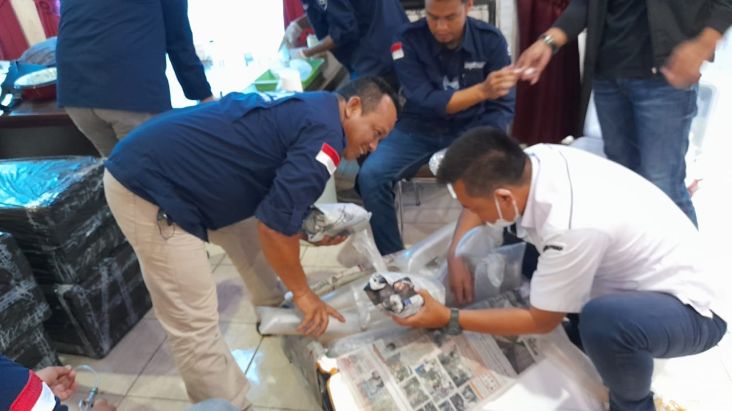 KKP Gagalkan Penyelundupan 130.000 Benih Lobster di Palembang
