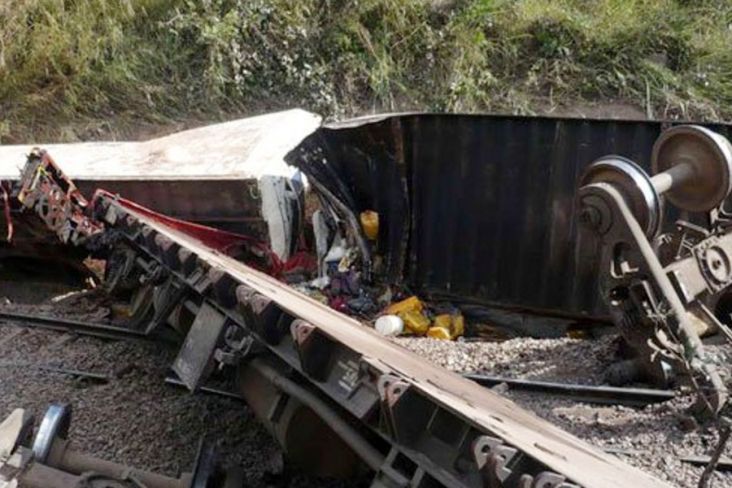 Kereta Barang Tergelincir, 61 Orang Tewas dan Puluhan Terluka