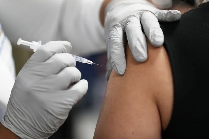 Bos Pfizer Sebut Perlu Vaksin Covid-19 Dosis ke-4 untuk Lindungi dari Semua Varian