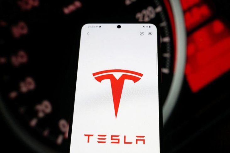 Tesla Pecat Karyawan karena Posting Video Kecelakaan Autopilot ke YouTube
