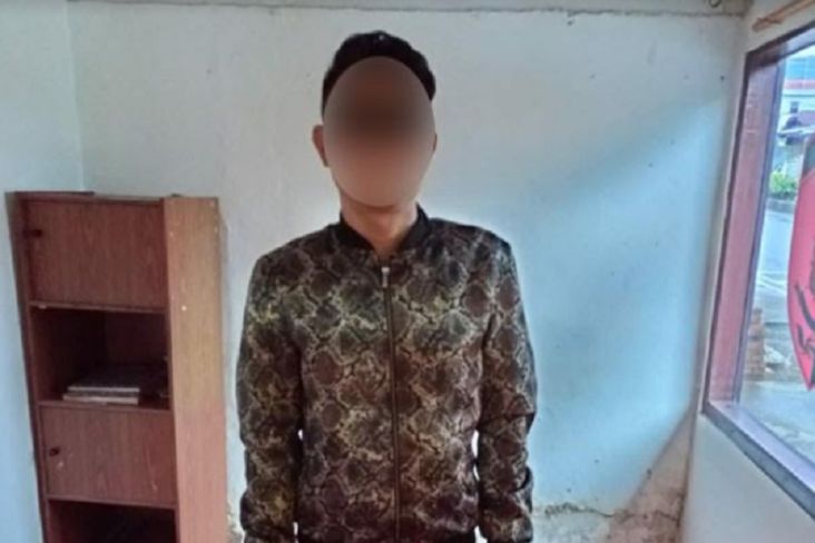 Sok Jagoan Hunus Parang dan Rampas HP Warga, Pemuda Ini Tak Berkutik Ditangkap Polisi