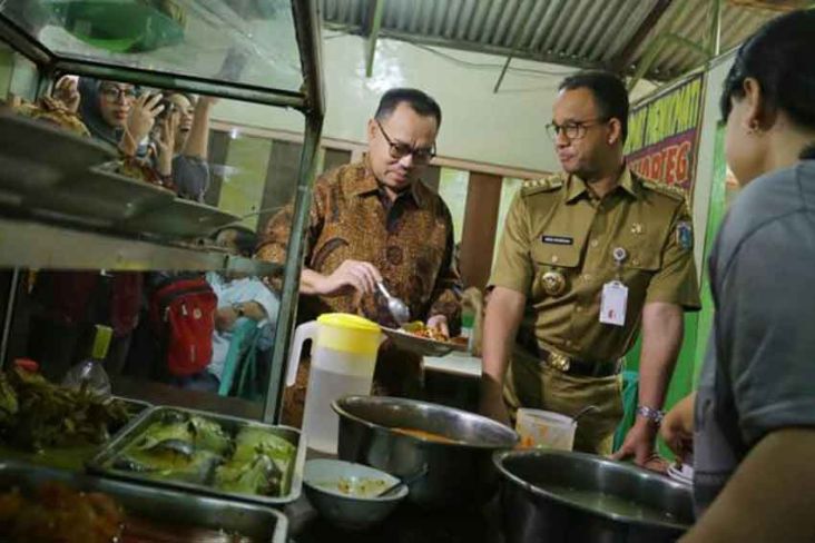 Anies Tunjuk Sudirman Said Jadi Komisaris Utama Transjakarta