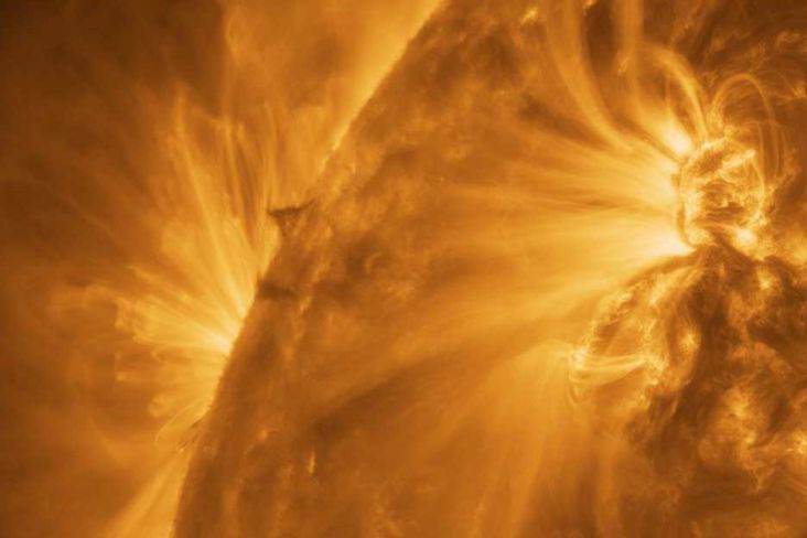 Gelombang Aneh Matahari Ini Bergerak 3 Kali Lebih Cepat, Para Ilmuwan Bingung