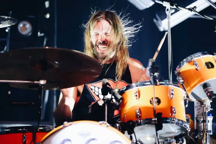 Taylor Hawkins Drummer Foo Fighters Meninggal, Penyebab Belum Diketahui