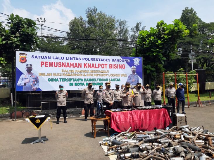 Polrestabes Bandung Musnahkan Ribuan Knalpot Bising Hasil Razia