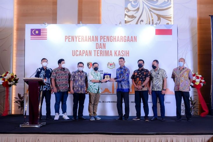 Bareskrim Polri Terima Penghargaan dari Atase Keamanan Malaysia