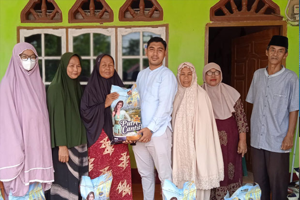 Anggota DPRD Palopo Berbagi 20 Ton Beras di Bulan Ramadhan