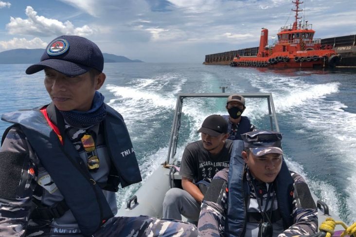 Tak Dilengkapi Dokumen Resmi, Tiga Kapal Pengangkut Nikel Ditangkap TNI AL