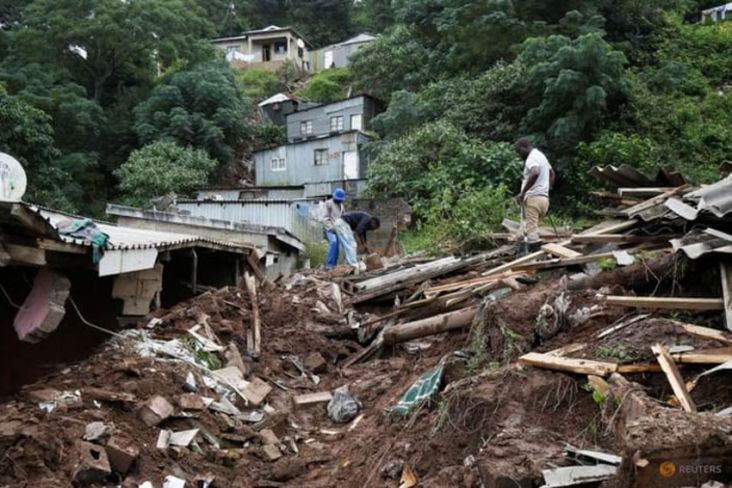 Banjir Tewaskan 400 Warga Afsel, Pencarian Korban Selamat Terus Dilakukan
