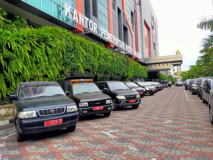 Wali Kota Surabaya Tegaskan Mobil Dinas Tidak Boleh Dipakai Mudik