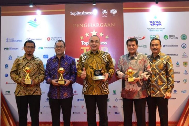 Pemkab Tangerang Borong Penghargaan Top BUMD Awards 2022
