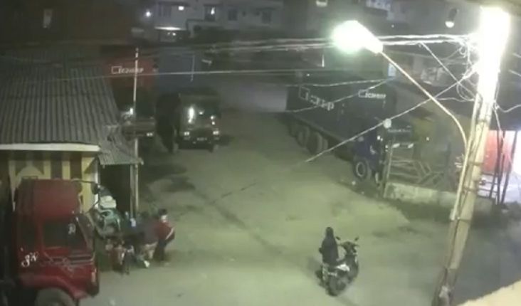 Brutal! Geng Motor di Medan Tikam Pria hingga Tewas, Istri dan 2 Anak Terluka