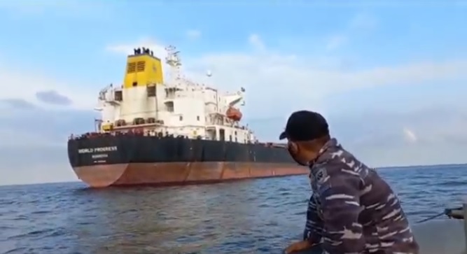 Kapal Tanker Berbendera Liberia Ditangkap di Selat Malaka