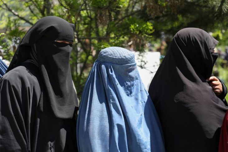 Taliban Perintahkan Wanita Afghanistan Pakai Burqa