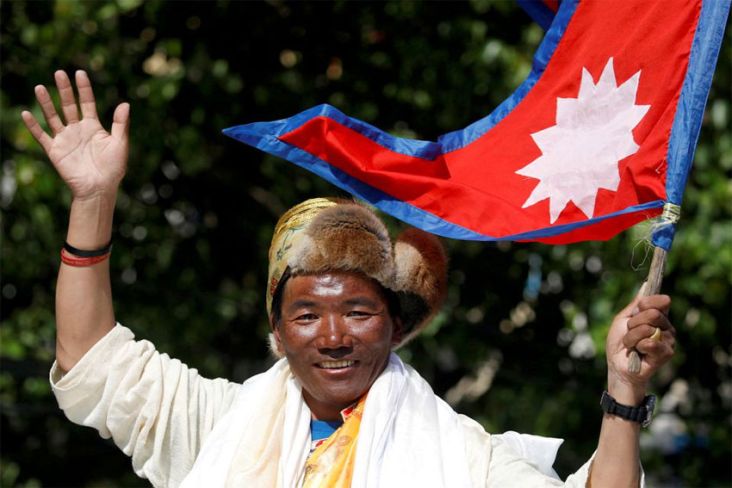 Pecahkan Rekor, Pendaki Nepal Ini 26 Kali Mencapai Puncak Gunung Everest