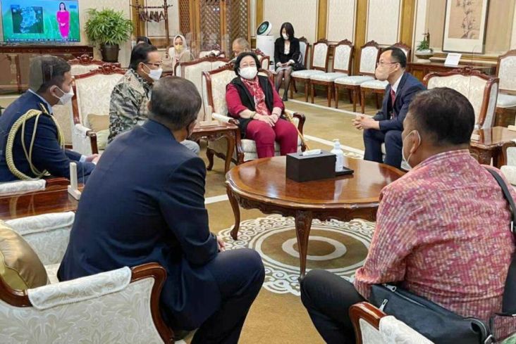 Ketum PDIP Megawati Hadiri Pelantikan Presiden Korsel