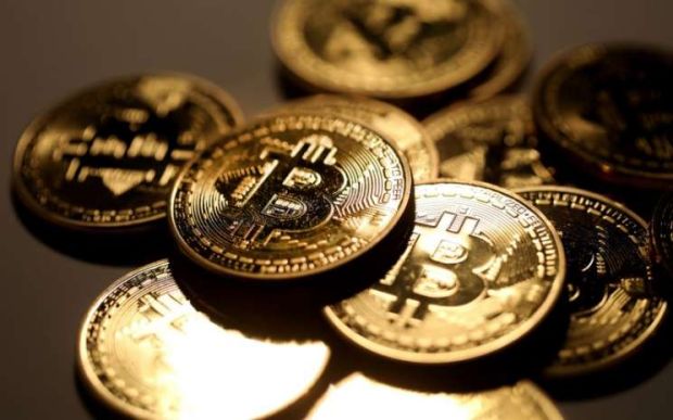 Harga Bitcoin Sempat Tembus Rp800 Juta, Kini Anjlok Terpangkas Setengahnya
