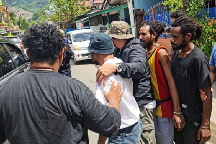 BREAKING NEWS! Jubir Petisi Rakyat Papua Jefry Wenda Ditangkap
