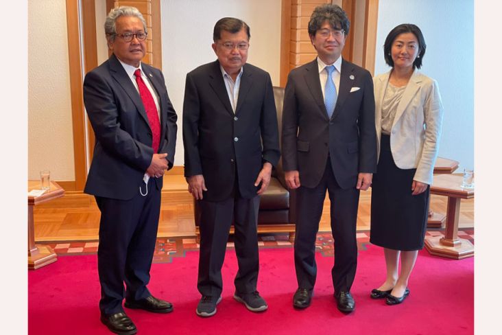 Dua Aktivis Perdamaian Jepang Temui Jusuf Kalla