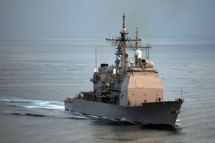 China Peringatkan Kapal Perang AS saat Transit di Selat Taiwan
