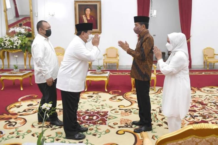 Publik Anggap Pertemuan Jokowi dan Prabowo saat Lebaran Silaturahmi Biasa